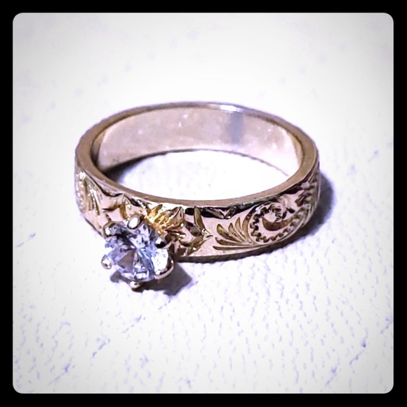 Hawaiian Heirloom Ring - Picture 1 of 2